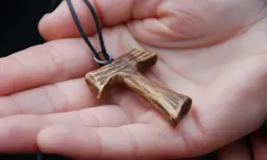 Poszukujesz symbolu jak krzyżyk w krzyżówce? Poznaj wszystkie synonimy