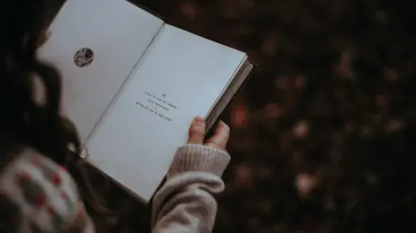 Jak literatura i świadome decyzje kształtują rozwój osobisty