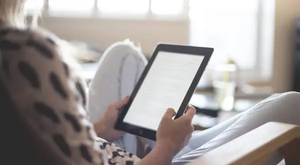 10 najlepszych polskich e-booków w 2025 roku: lista, której nie możesz pominąć